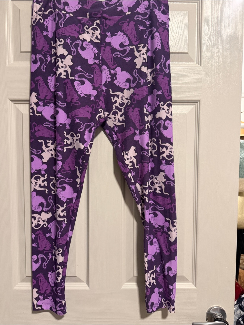 LuLaRoe Purple Disney Aladdin Pripnt Leggings